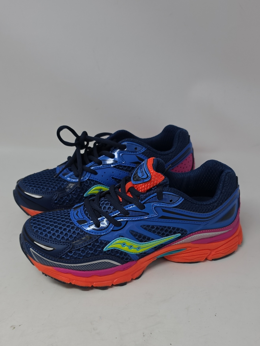 Saucony Oni 9 Navy Blue Sneakers with Orange, Pink and Lime Accents Size 6.5Y
